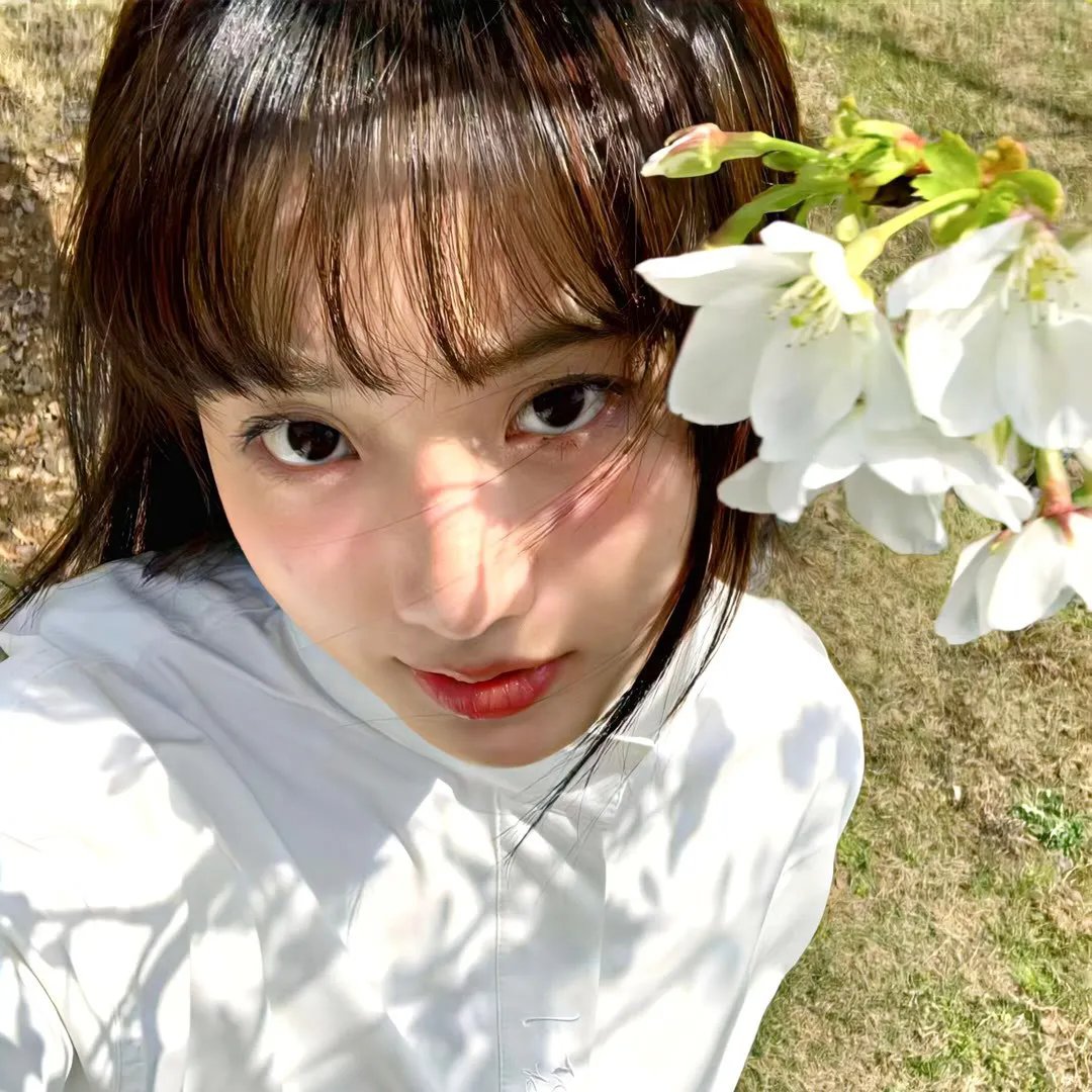 月光藏在他眼底